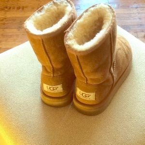 Ugg- Tan Classic Boots